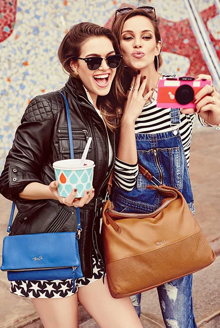selfie, Renzo costa, Carteras