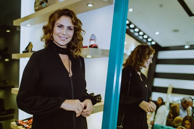 almendra gomelsky